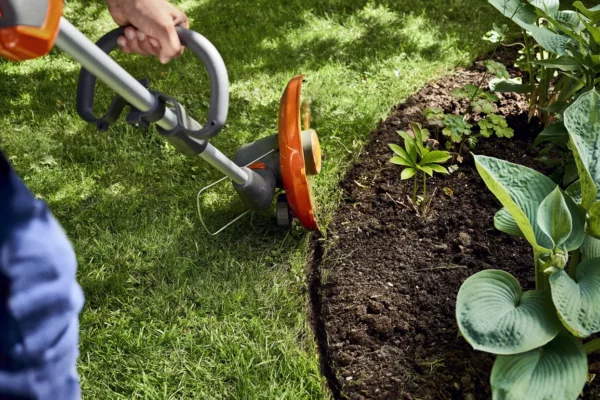 Akumulátorový vyžínač HUSQVARNA 110iL bez akumulátoru a nabíječky - Obrázek 4