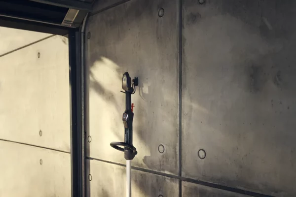 Akumulátorový vyžínač Husqvarna Aspire™ T28-P4A s akumulátorem B45 a nabíječkou - Obrázek 2